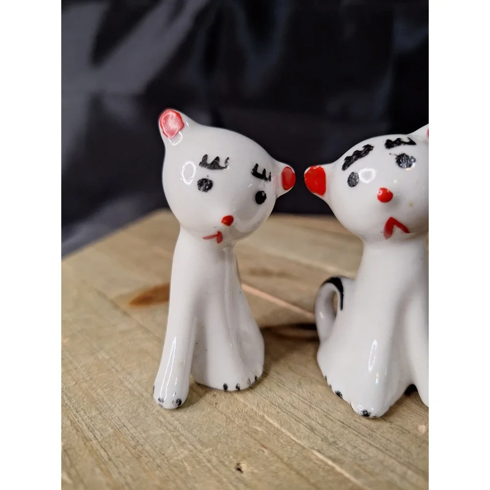 Vintage Ceramic Cat Salt and Pepper Shakers White Red Black Mid Century Kitsch